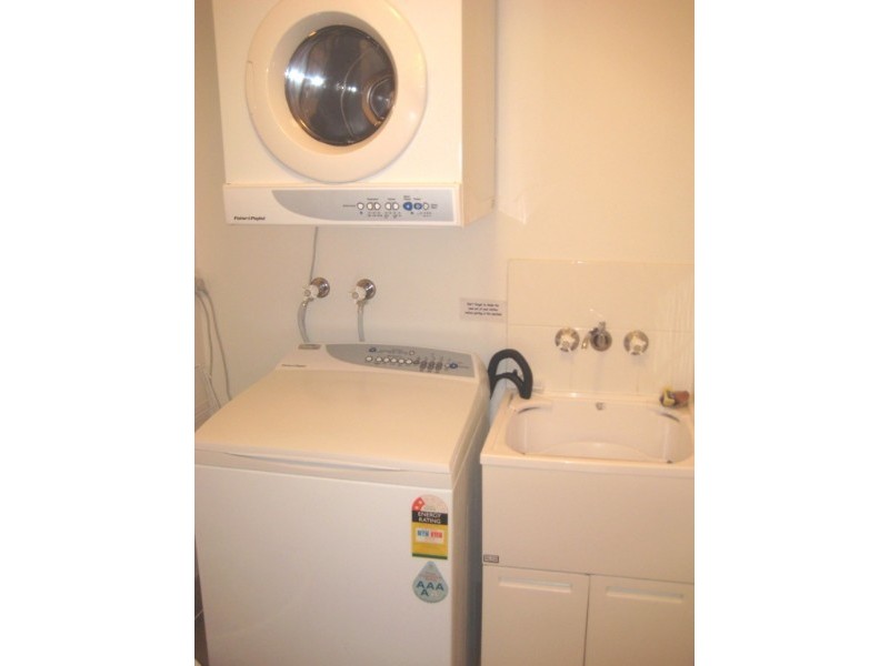 1/4 Advance Place, Sunrise Beach QLD 4567