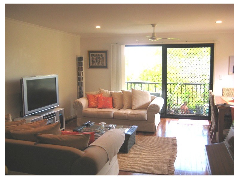 1/4 Advance Place, Sunrise Beach QLD 4567