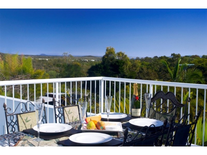 44 Arkana Drive, Noosa Heads QLD 4567