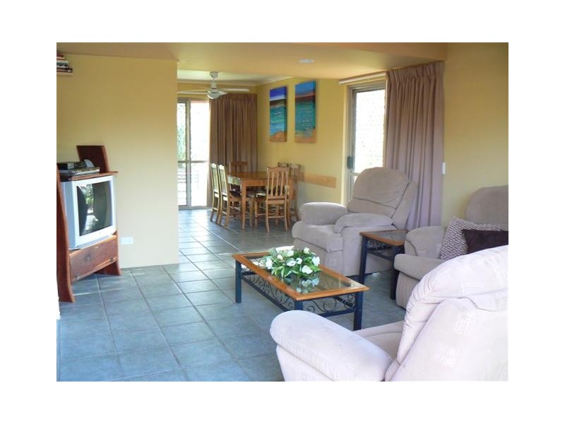 106/24 Lake Weyba Drive, Noosaville QLD 4566