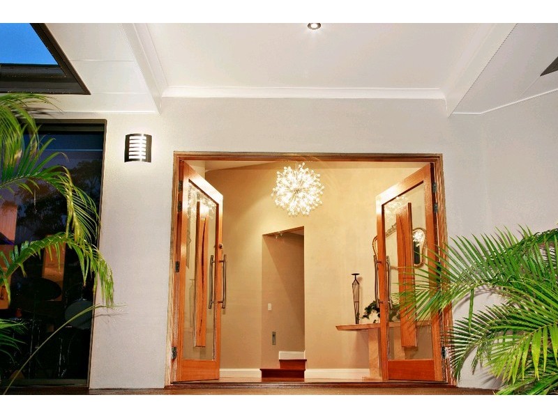 25 Yatama Place, Cooroibah QLD 4565