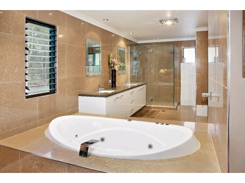 25 Yatama Place, Cooroibah QLD 4565