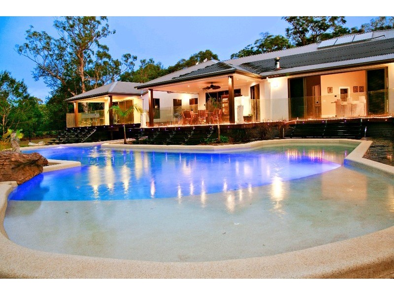 25 Yatama Place, Cooroibah QLD 4565