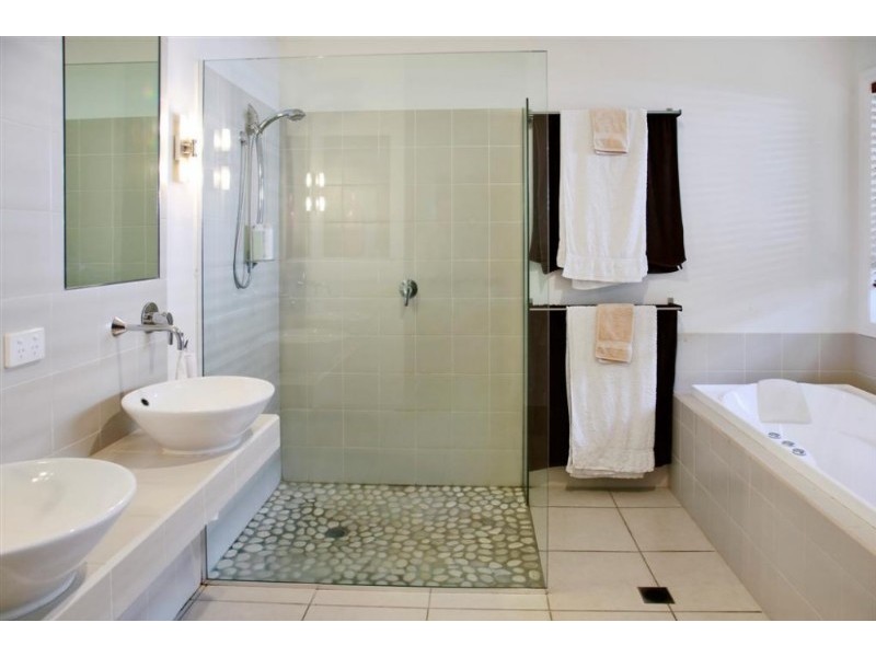 22 Shipyard Court, Noosaville QLD 4566