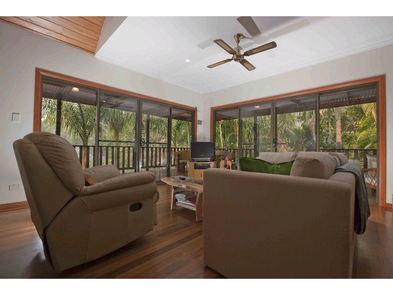 28 Gilson Road, Cootharaba QLD 4565