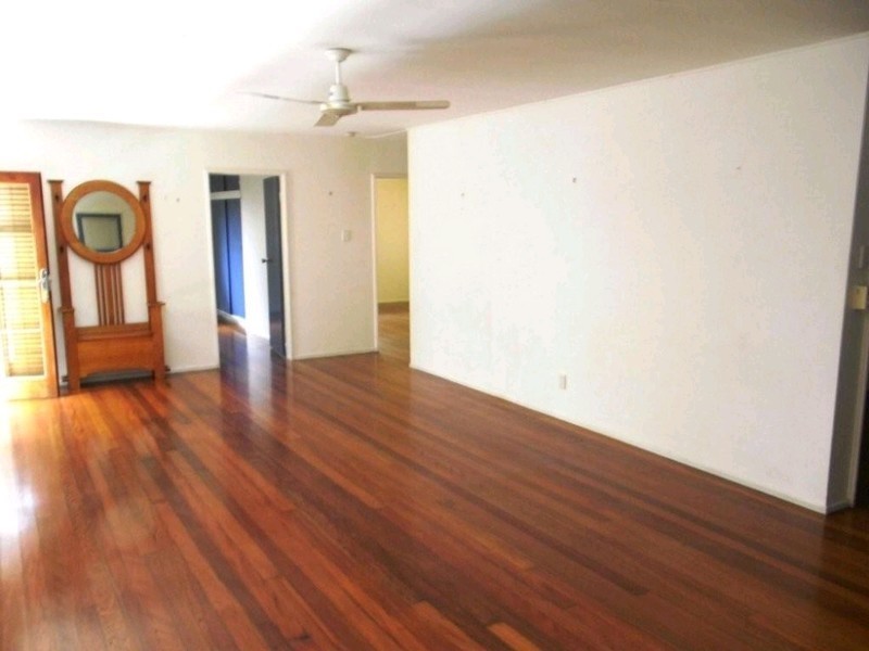 25 Sunrise Avenue, Tewantin QLD 4565