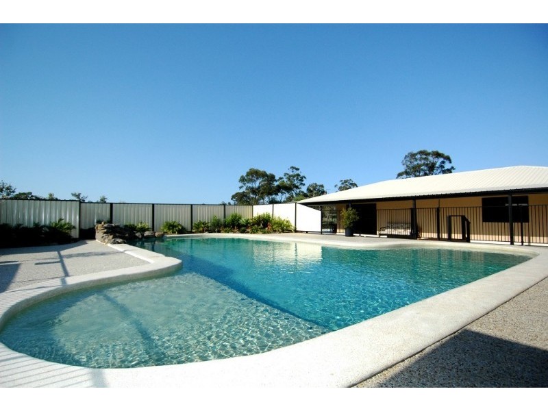 40 Edington Drive, Cooroibah QLD 4565