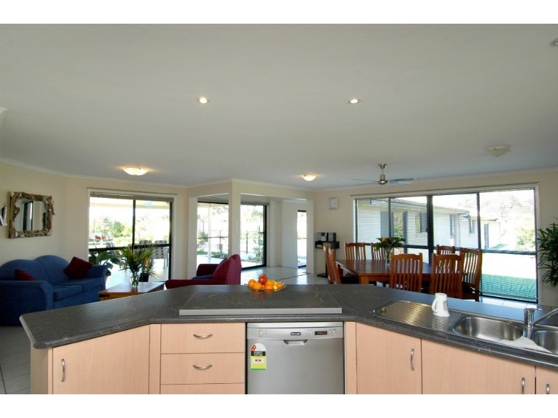 40 Edington Drive, Cooroibah QLD 4565