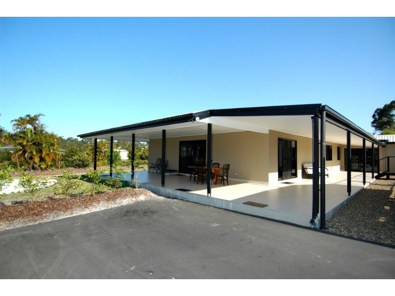 40 Edington Drive, Cooroibah QLD 4565