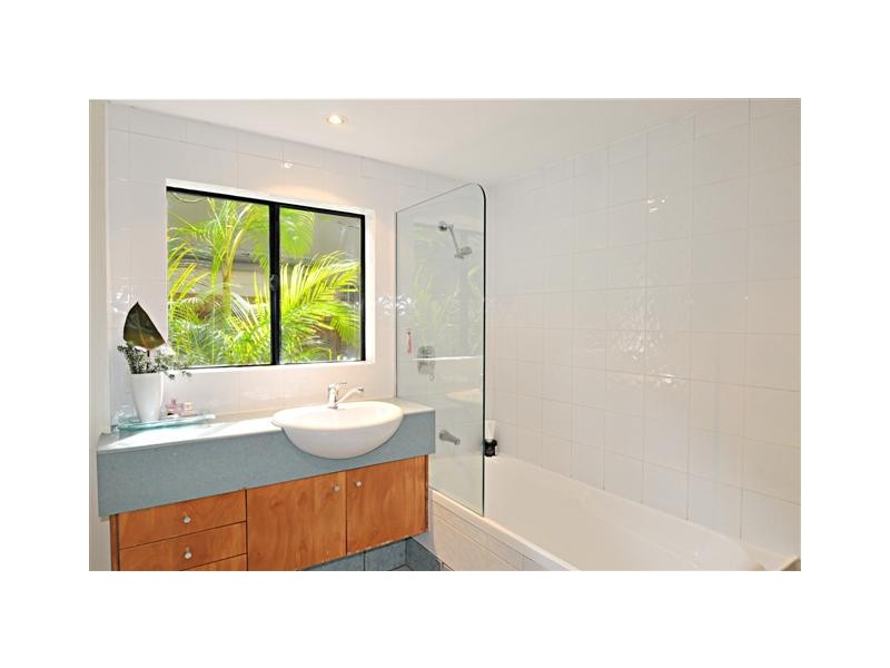 16 Maher Terrace, Sunshine Beach QLD 4567