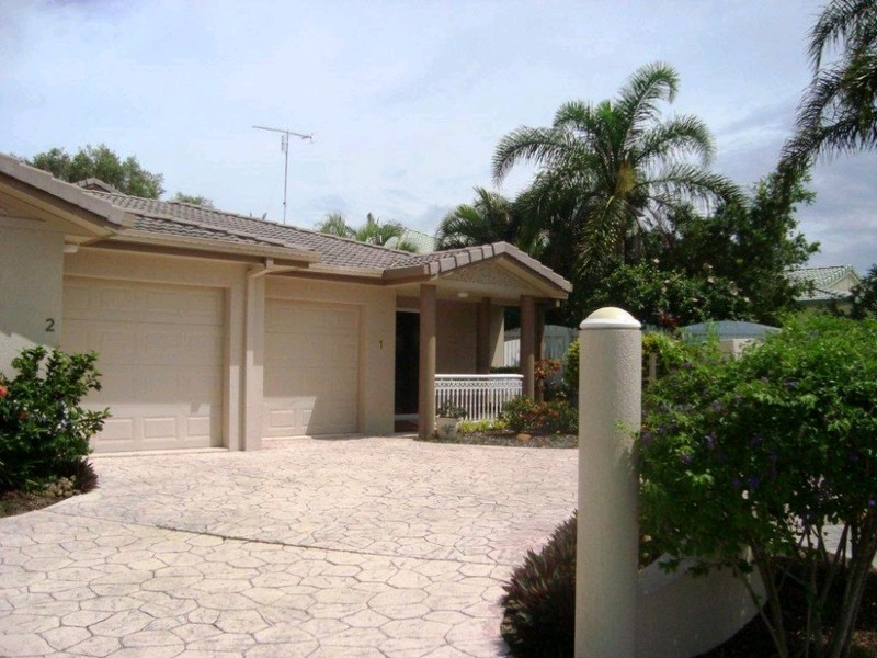 1/61 Southern Cross Parade, Sunrise Beach QLD 4567