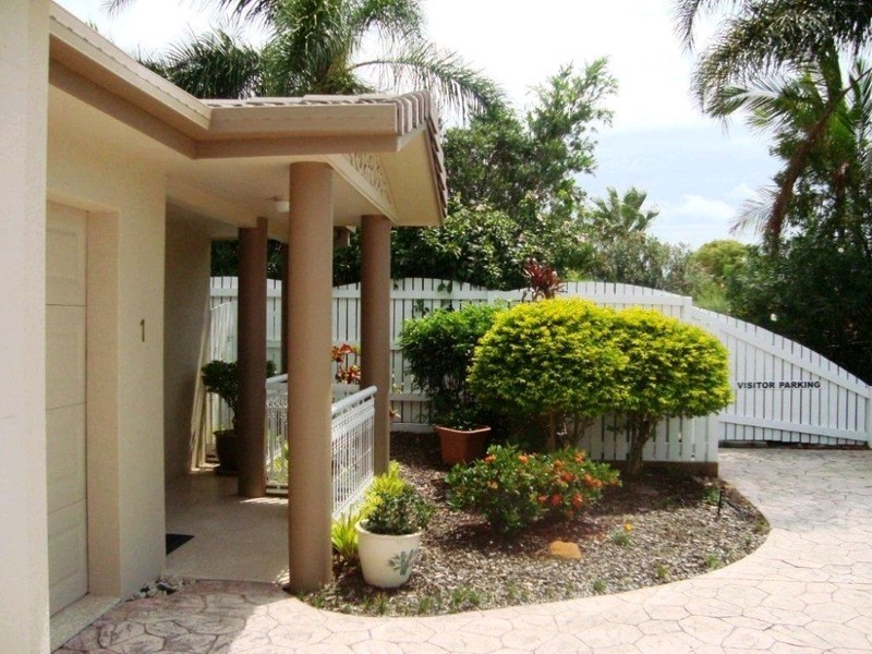 1/61 Southern Cross Parade, Sunrise Beach QLD 4567