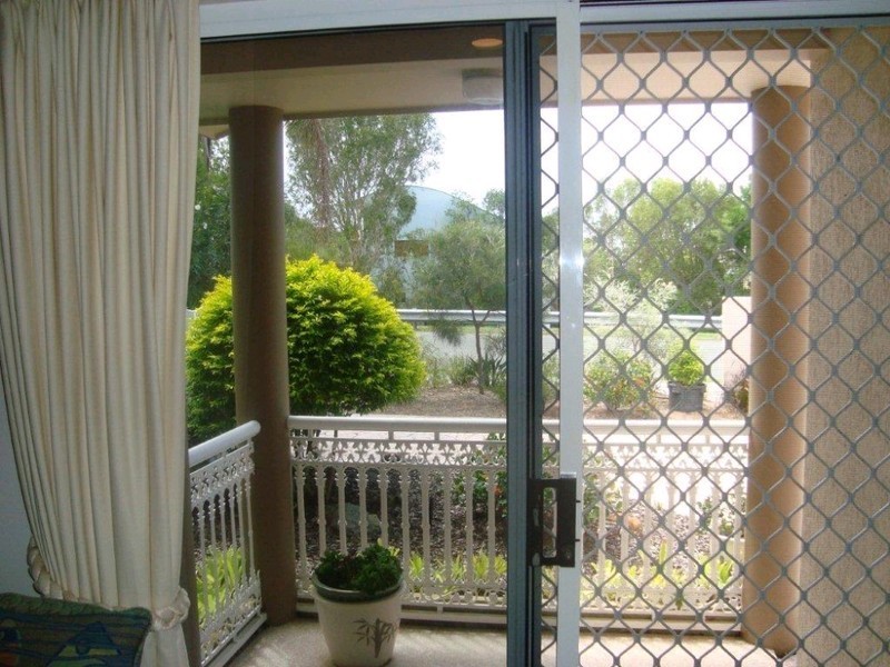 1/61 Southern Cross Parade, Sunrise Beach QLD 4567