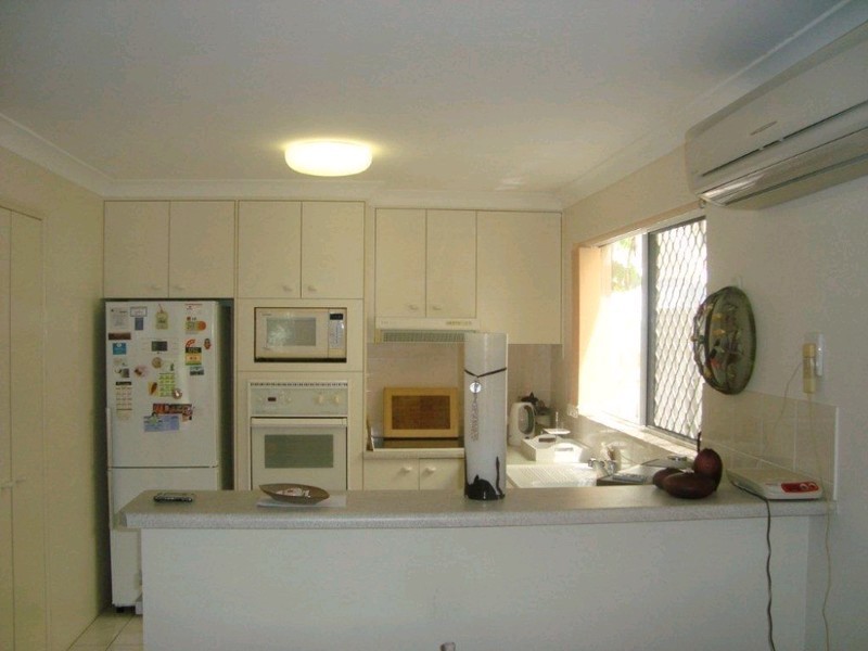 1/61 Southern Cross Parade, Sunrise Beach QLD 4567