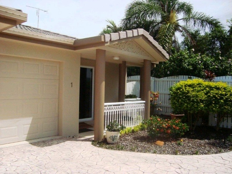 1/61 Southern Cross Parade, Sunrise Beach QLD 4567