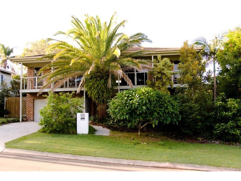 20 Ray Street, Sunshine Beach QLD 4567