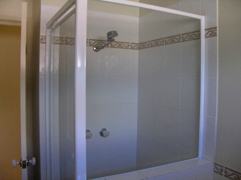 4 Applegum Street, Noosaville QLD 4566