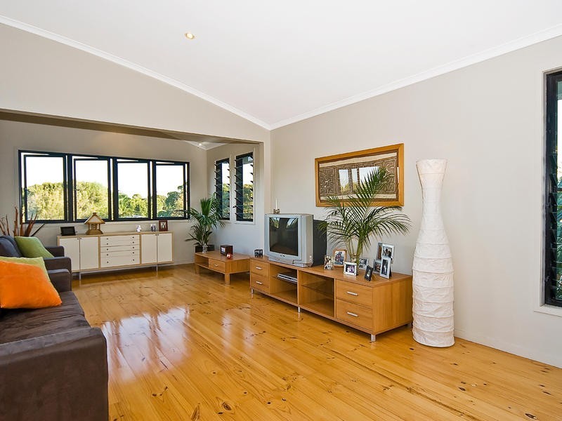 4 Shamrock Court, Sunrise Beach QLD 4567