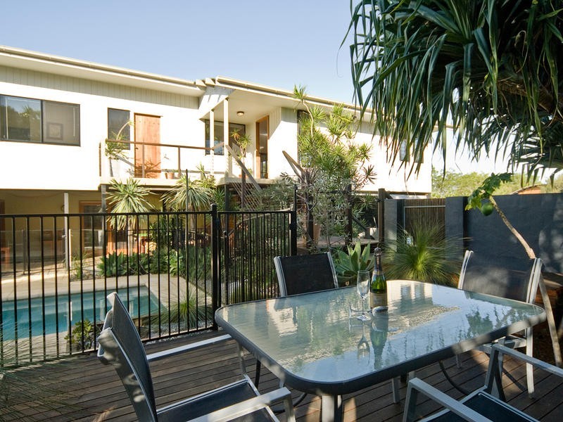 4 Shamrock Court, Sunrise Beach QLD 4567