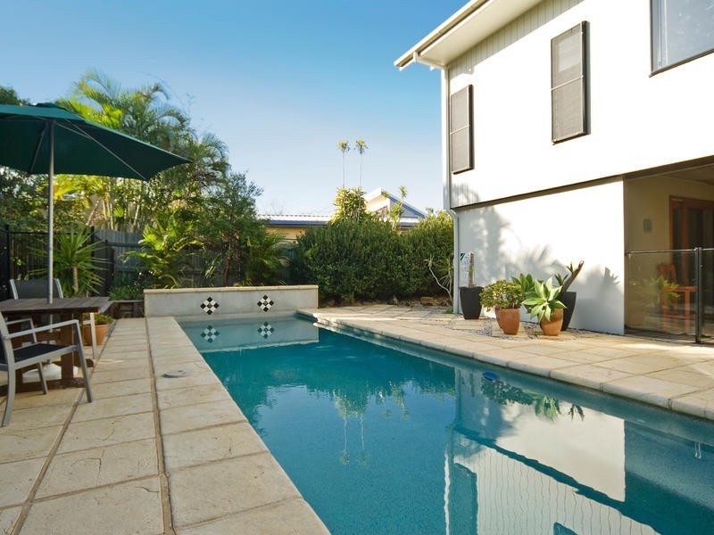4 Shamrock Court, Sunrise Beach QLD 4567