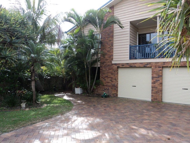 32 Weyba Street, Sunshine Beach QLD 4567