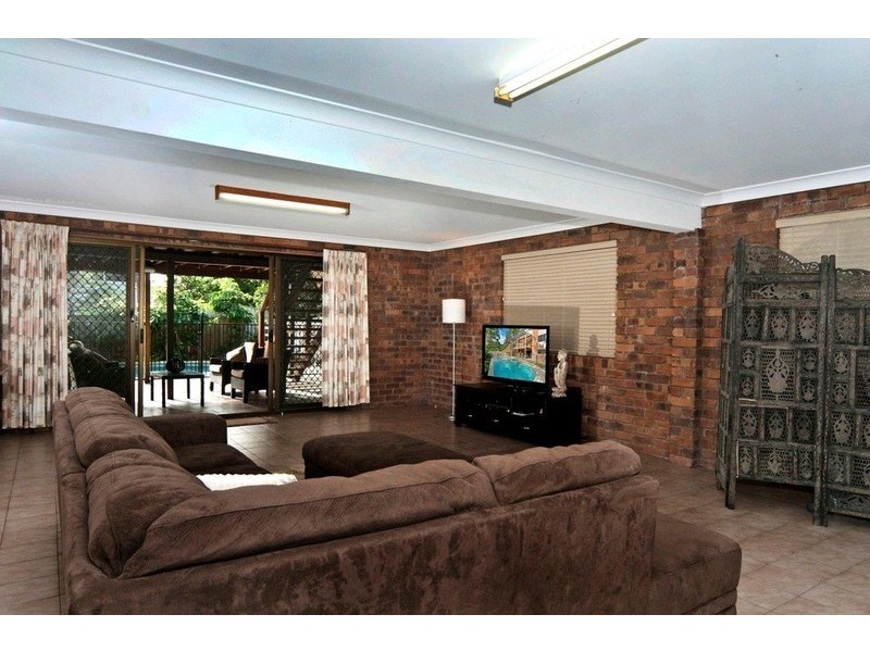 32 Weyba Street, Sunshine Beach QLD 4567