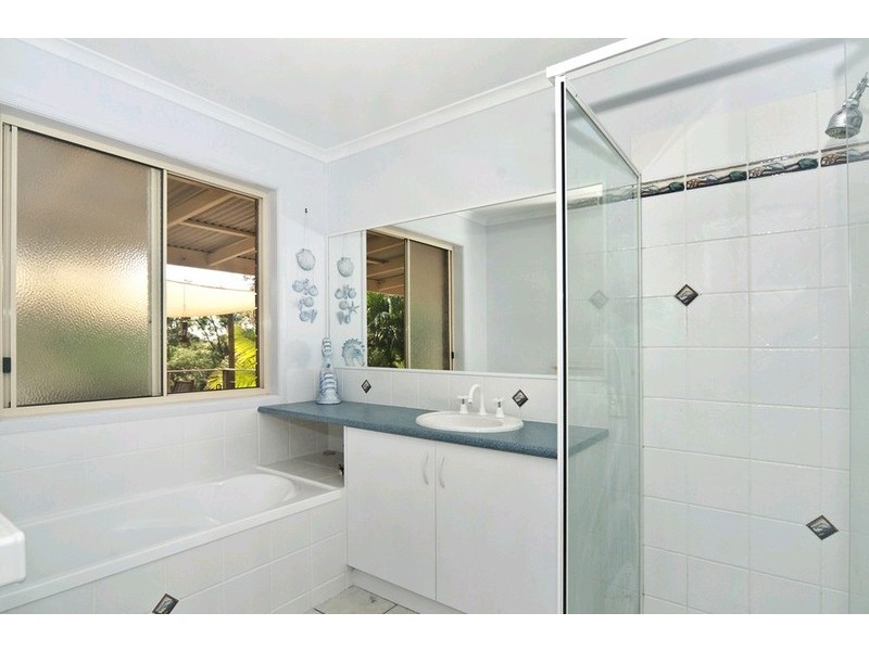 20 Mackay Court, Tinbeerwah QLD 4563