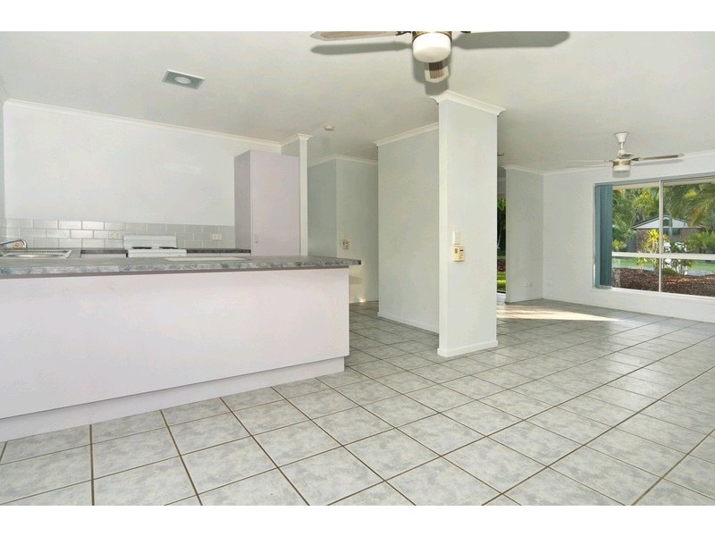 25 Yellowood Close, Tewantin QLD 4565