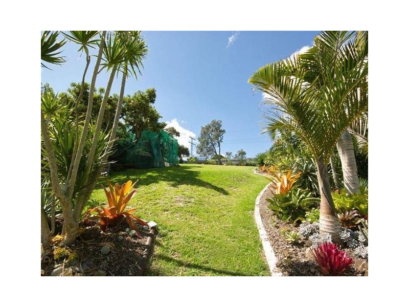 2 Currawong Crescent, Peregian Beach QLD 4573