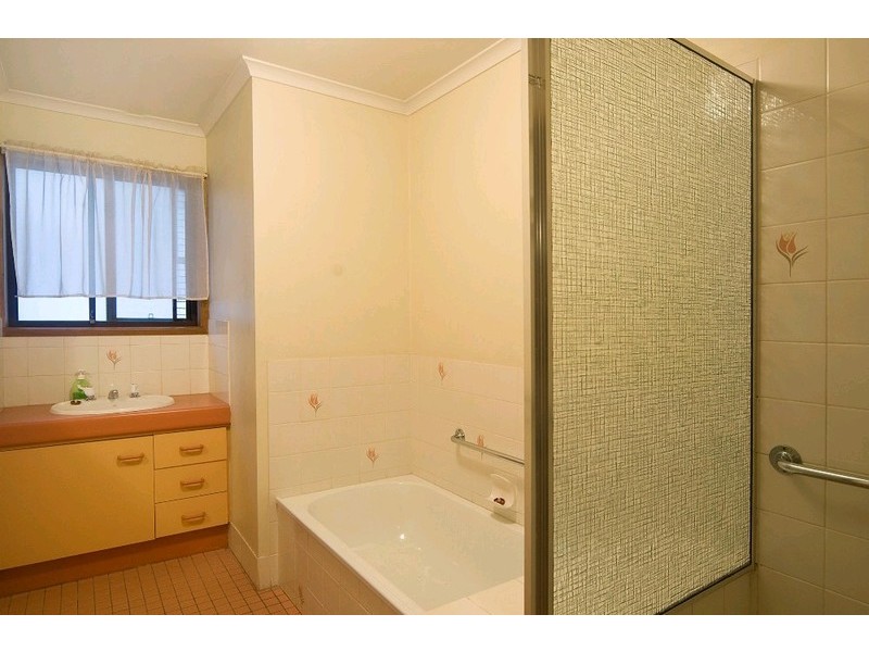 12 Hilton Terrace, Tewantin QLD 4565