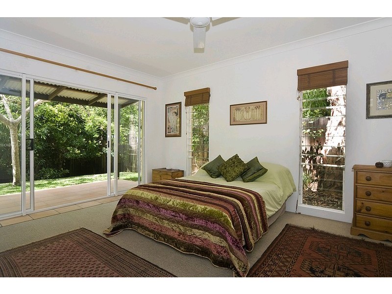 9 Daybreak Court, Castaways Beach QLD 4567