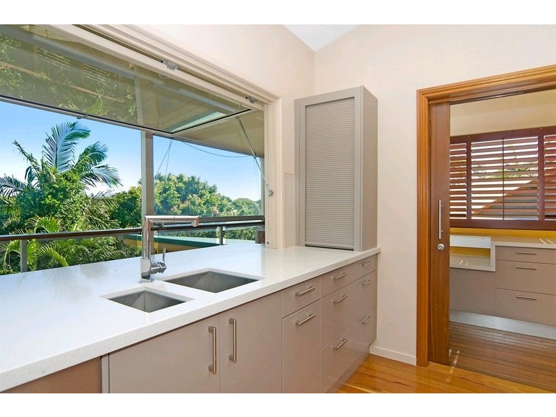 8 Liberty Place, Sunrise Beach QLD 4567