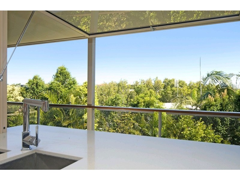 8 Liberty Place, Sunrise Beach QLD 4567