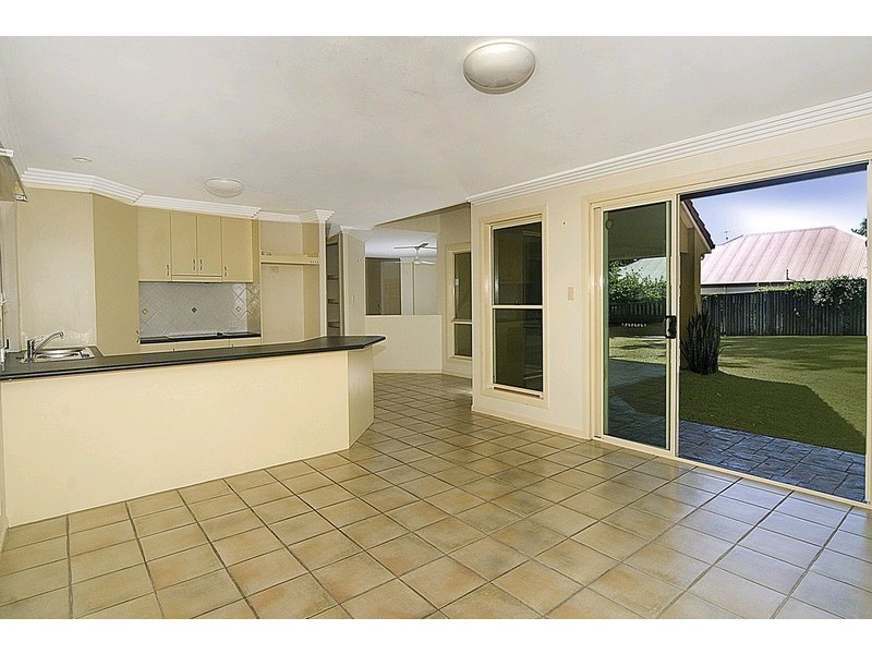 4 Noosa Banks Drive, Tewantin QLD 4565