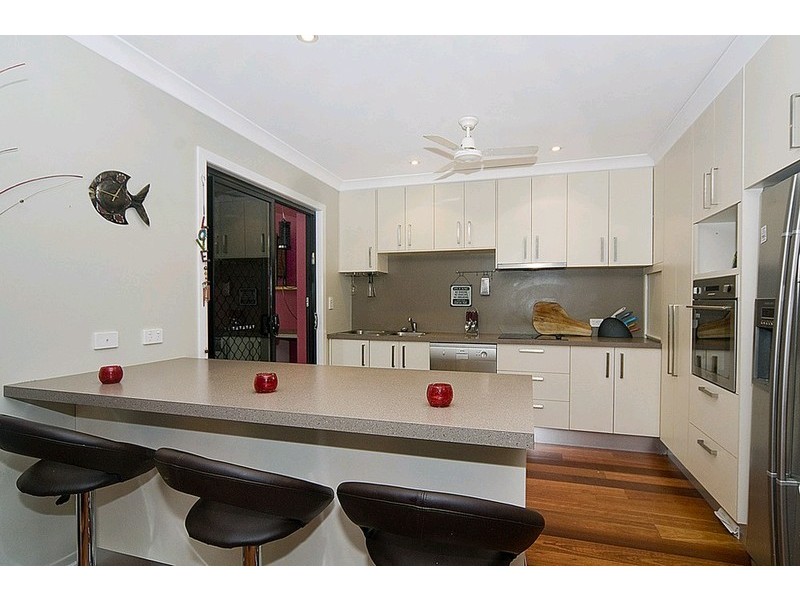 11 Wollomia Way, Sunrise Beach QLD 4567