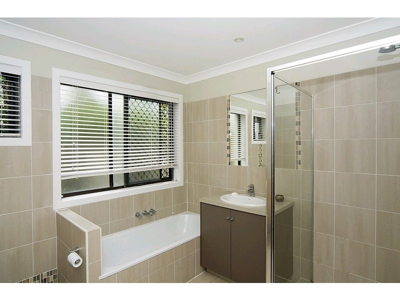 11 Wollomia Way, Sunrise Beach QLD 4567