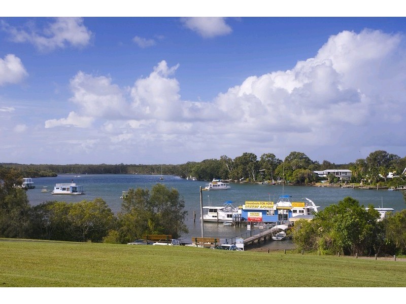 44 Poinciana Avenue, Tewantin QLD 4565