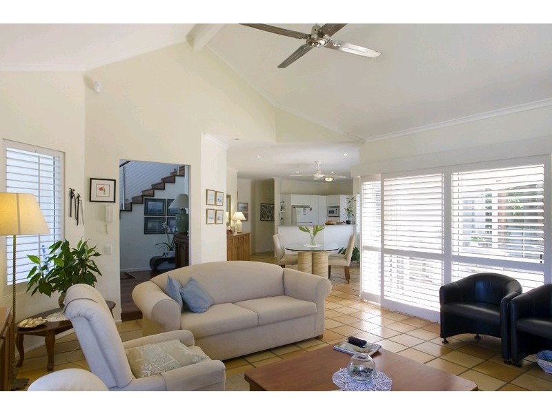 6 Wesley Court, Noosa Heads QLD 4567