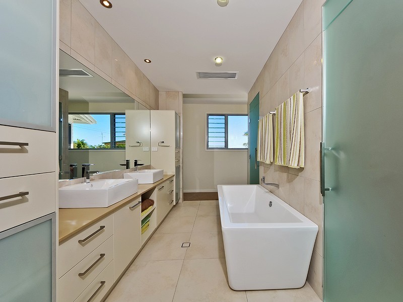 11 Ferguson Street, Sunshine Beach QLD 4567