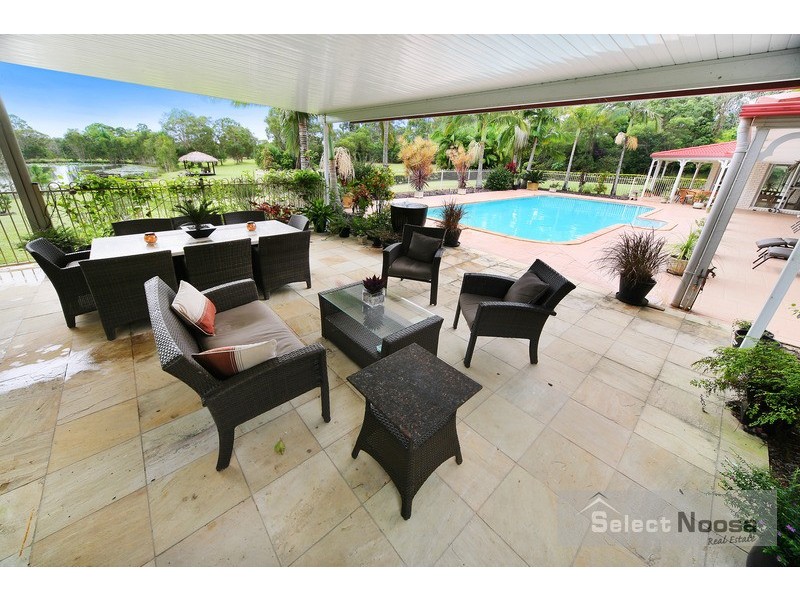 6 Illoura Place, Cooroibah QLD 4565