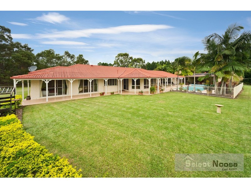 6 Illoura Place, Cooroibah QLD 4565