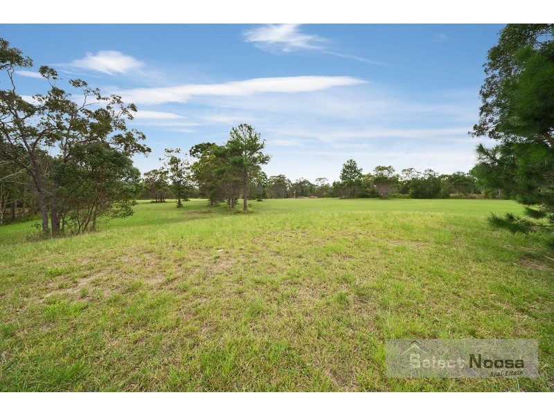 6 Illoura Place, Cooroibah QLD 4565