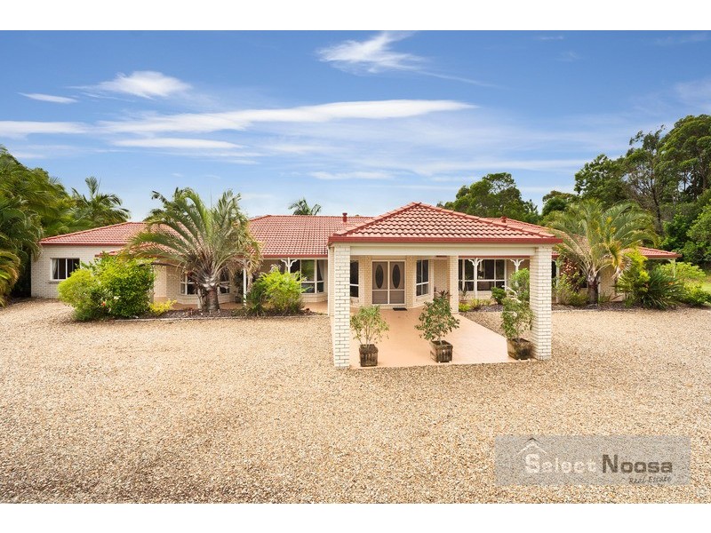 6 Illoura Place, Cooroibah QLD 4565