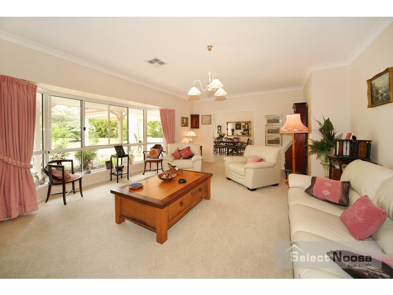 6 Illoura Place, Cooroibah QLD 4565
