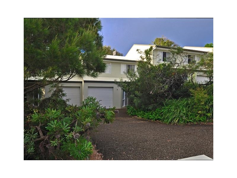 2/4 Lipton Street, Sunrise Beach QLD 4567