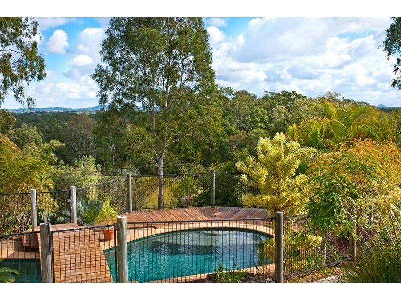 35 Mackay Court, Tinbeerwah QLD 4563