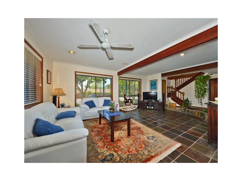 18 Outlook Drive, Tewantin QLD 4565