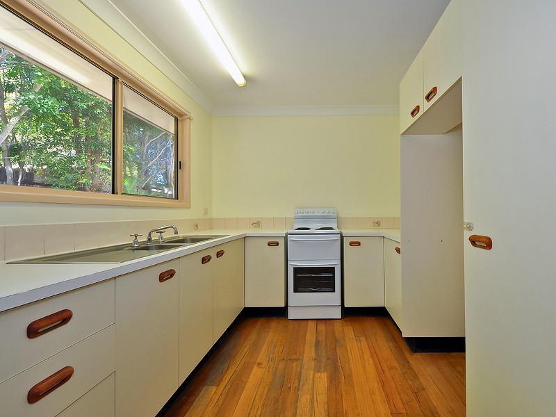 6 Hardy Street, Sunrise Beach QLD 4567