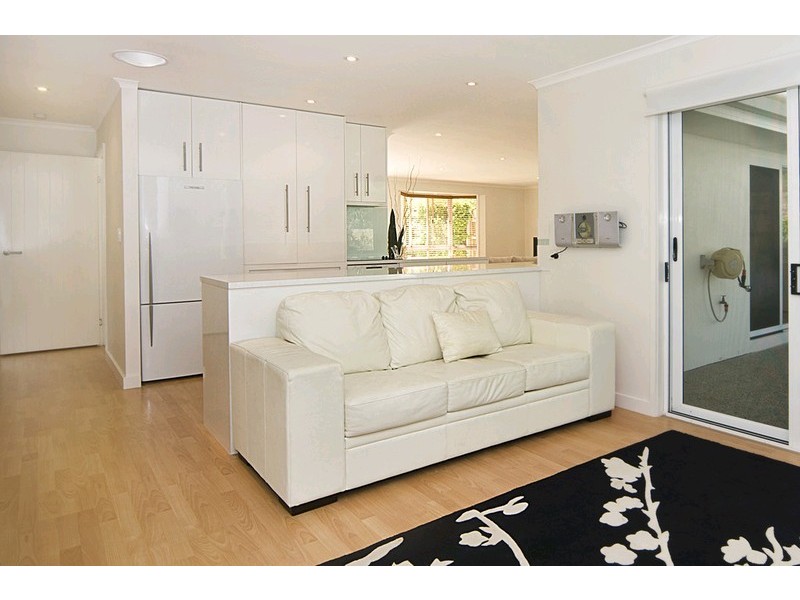 2 Reliance Place, Sunrise Beach QLD 4567