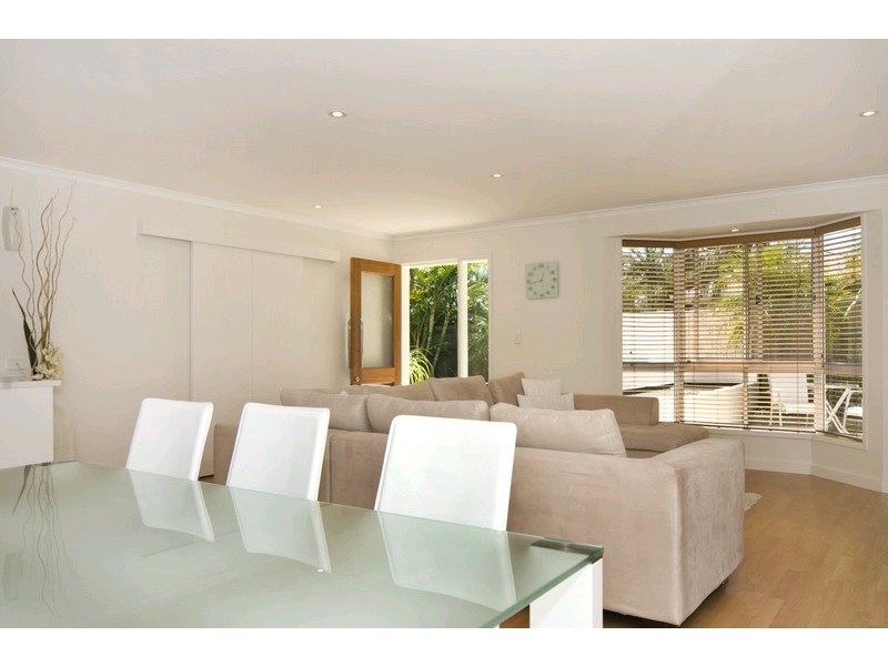 2 Reliance Place, Sunrise Beach QLD 4567